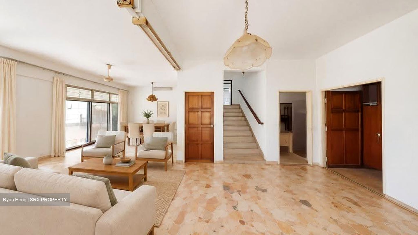Simon Lane (D19), Terrace #638180501